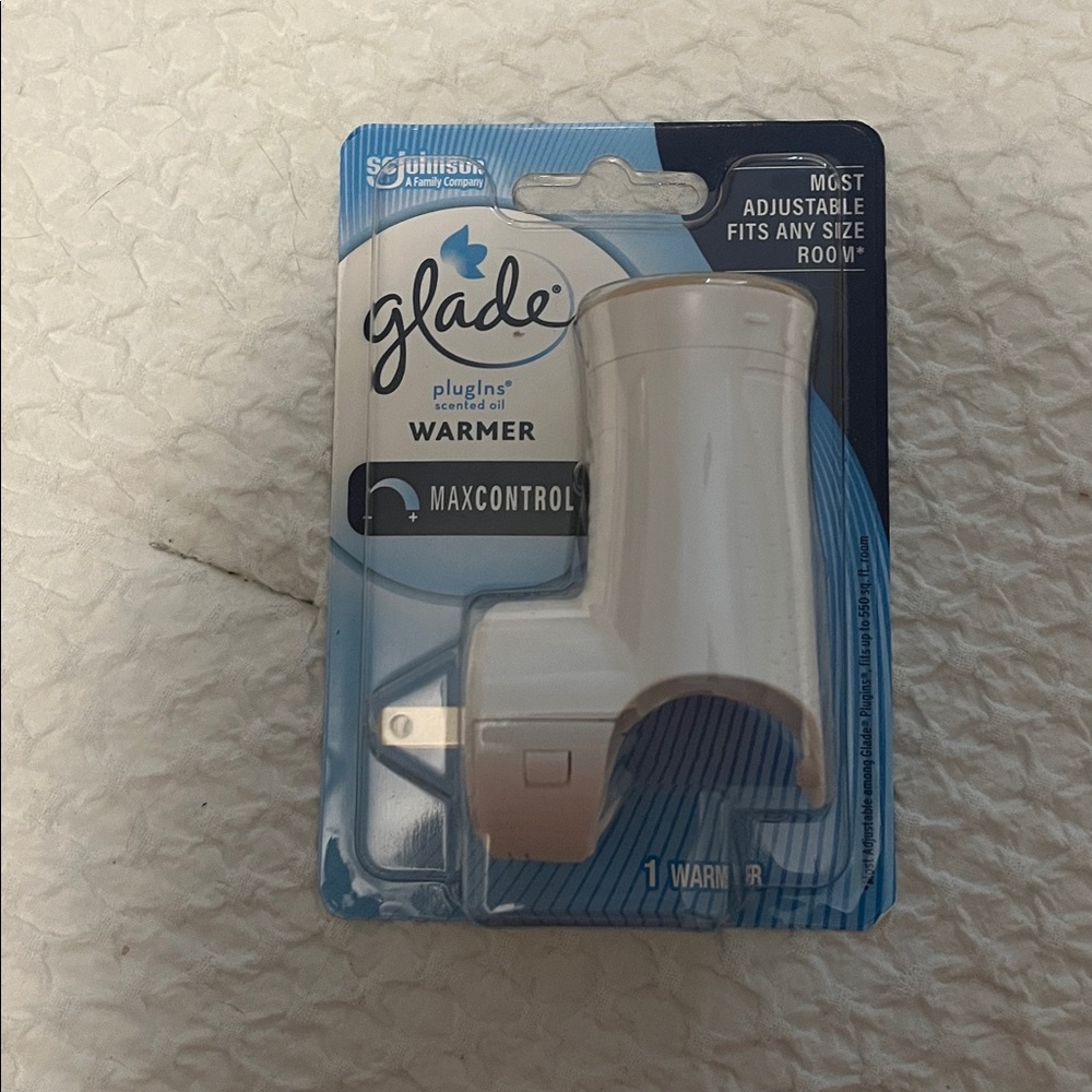 NWT Glade Scented Oil Warmers Pumpkin and Ginger and Wall Plug In - Picture 5 of 6